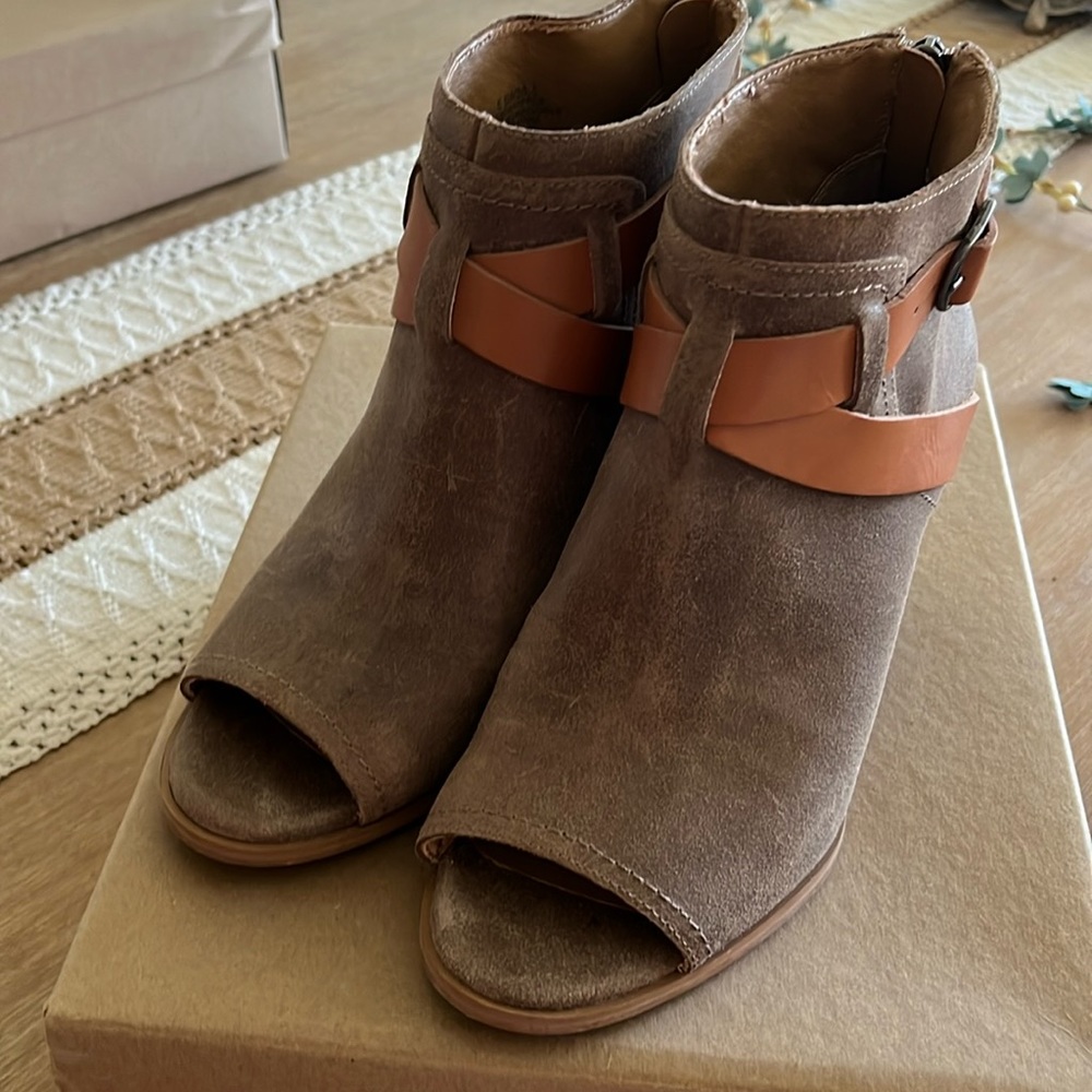 Lucky Brand booties